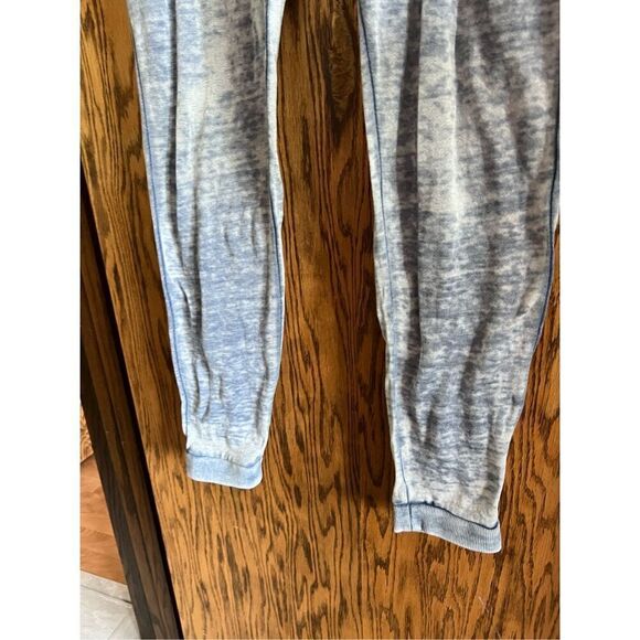 Roxy Blue Light Weight Pants Woman’s Size Medium - Picture 2 of 14